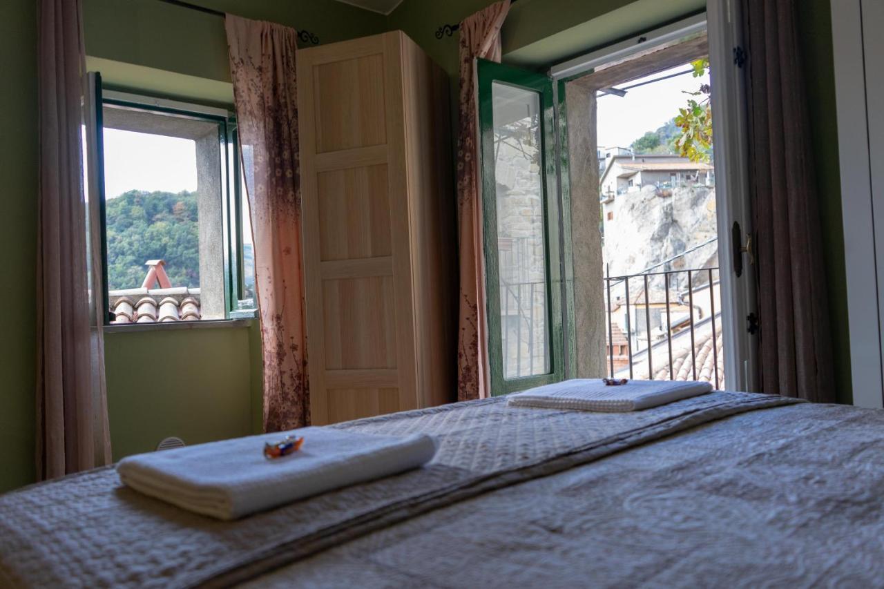 B&B Sud e Magia Castelmezzano Bagian luar foto