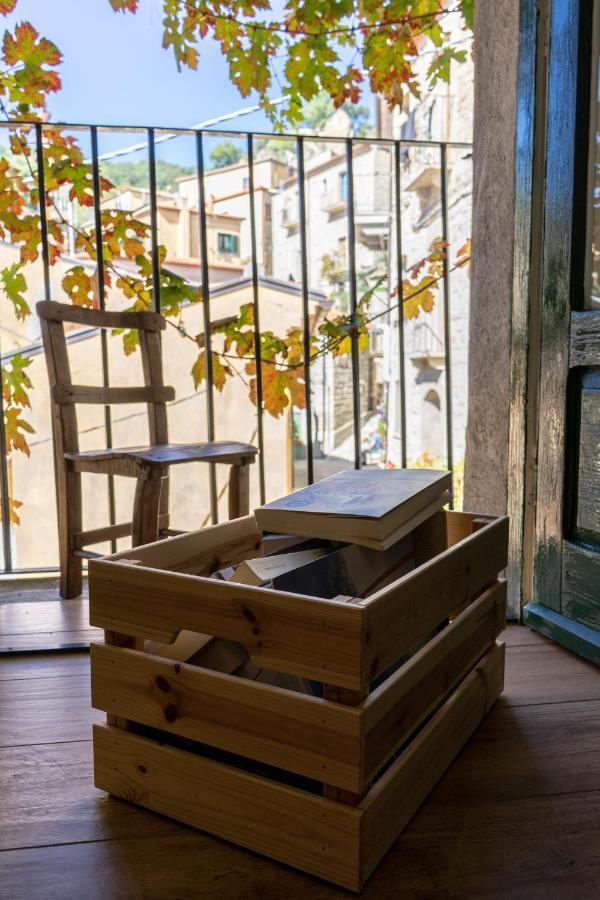 B&B Sud e Magia Castelmezzano Bagian luar foto