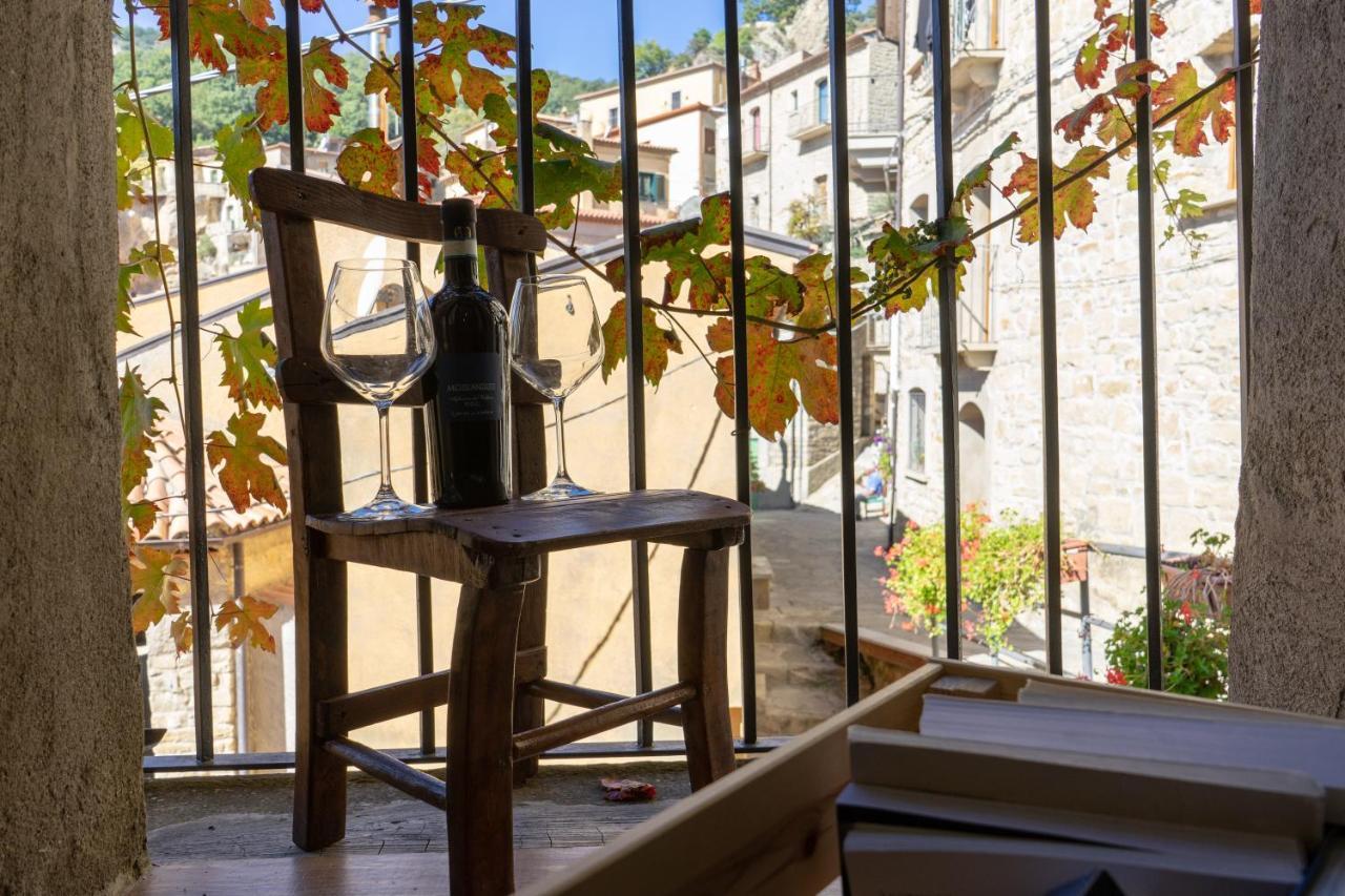 B&B Sud e Magia Castelmezzano Bagian luar foto